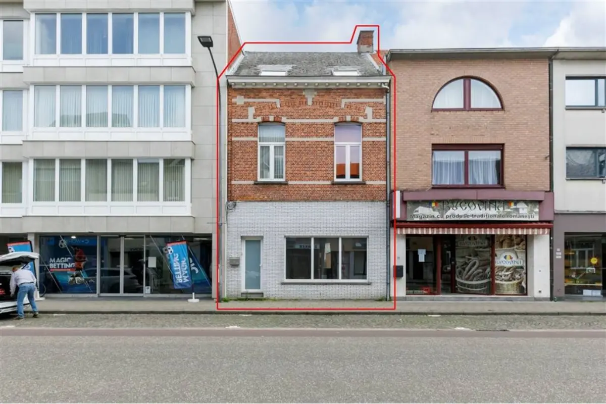 Huis te  koop in Geel 2440 274000.00€ 6 slaapkamers 228.00m² - Zoekertje 516841