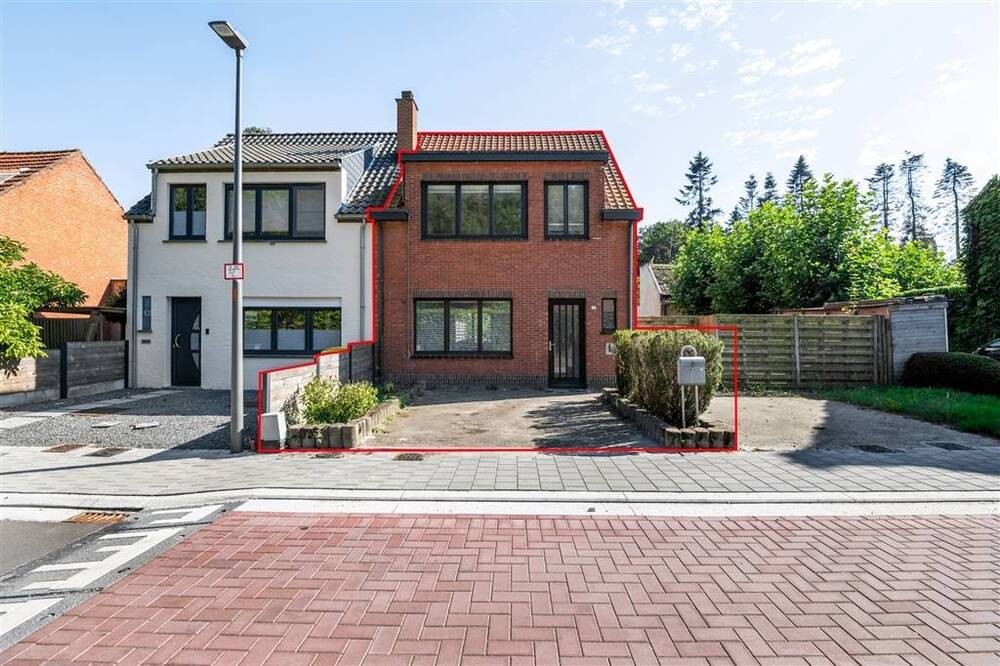Huis te koop in Turnhout 2300 285000.00€ 3 slaapkamers 145.00m² - Zoekertje 516724