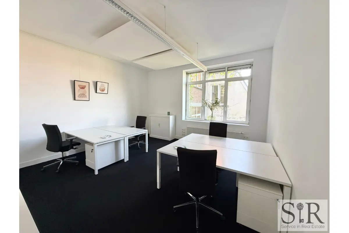Handelszaak te  huur in Mechelen 2800 1250.00€  slaapkamers 25.00m² - Zoekertje 516582