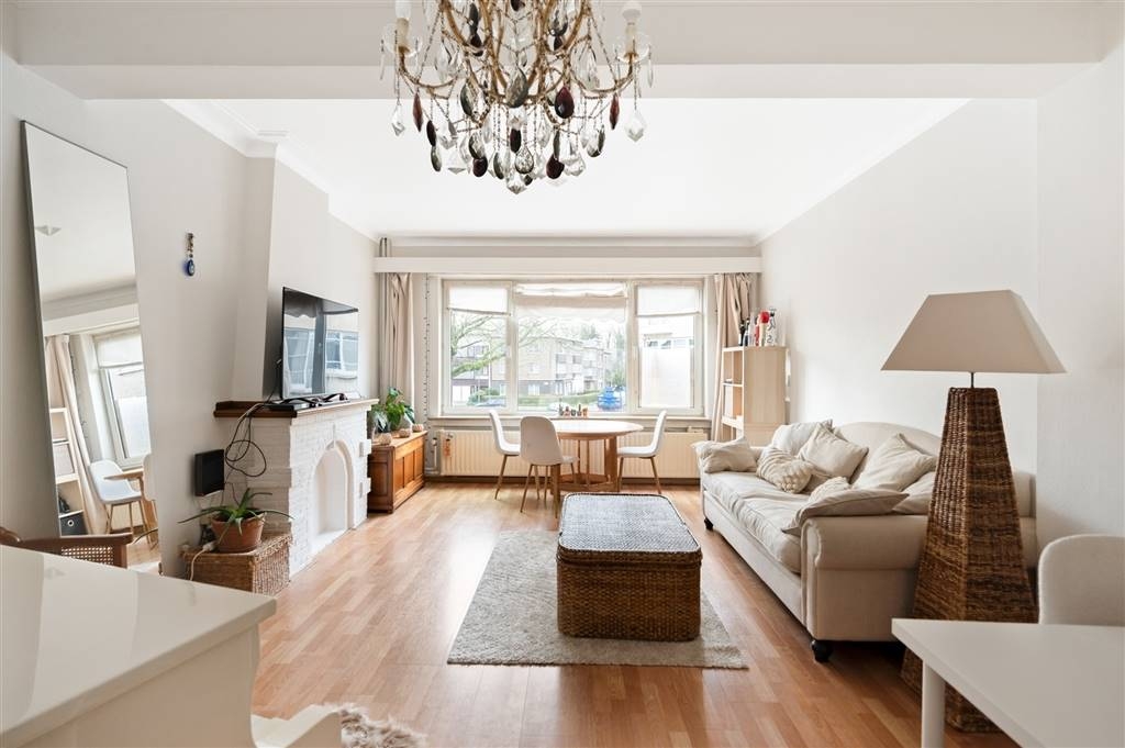 Appartement te  koop in Wilrijk 2610 235000.00€ 2 slaapkamers 105.00m² - Zoekertje 517558