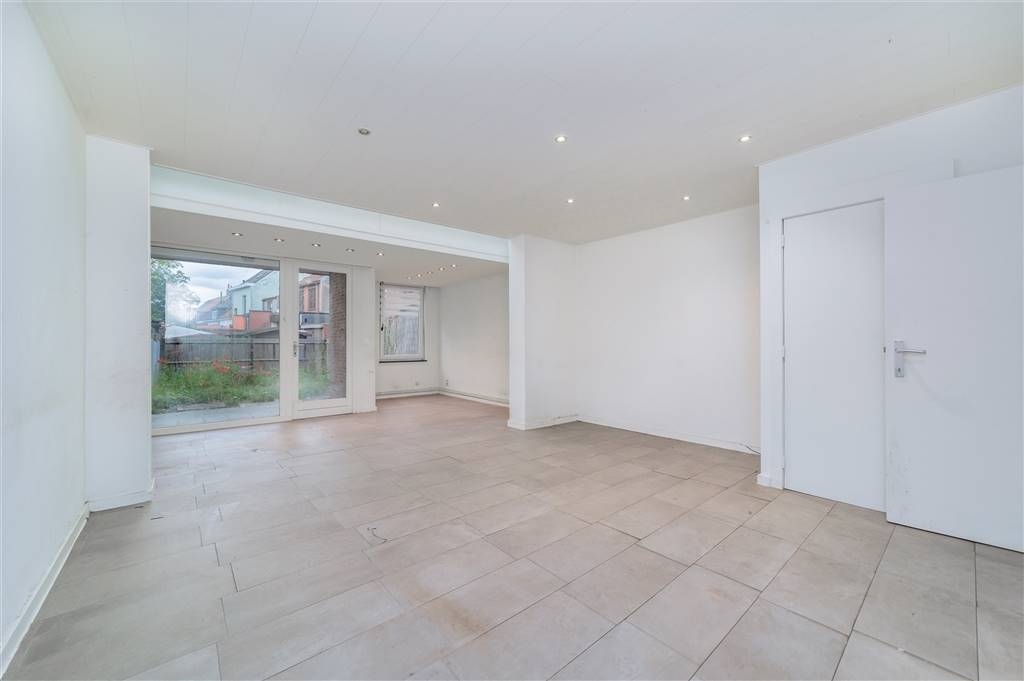 Huis te  koop in Ekeren 2180 324000.00€ 3 slaapkamers 120.00m² - Zoekertje 515429