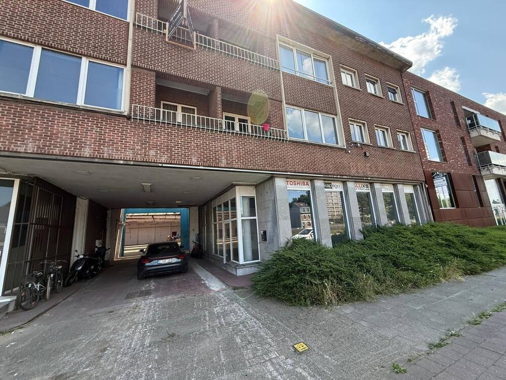 Handelszaak te huur in Boom 2850 3900.00€ slaapkamers 1009.00m² - Zoekertje 520614