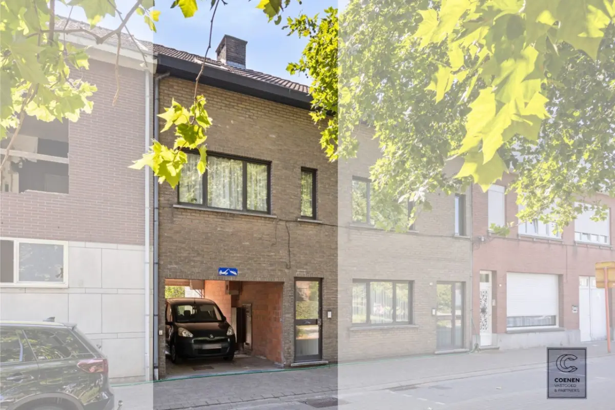 Appartement te  koop in Hoogstraten 2320 289000.00€ 1 slaapkamers 82.00m² - Zoekertje 521685
