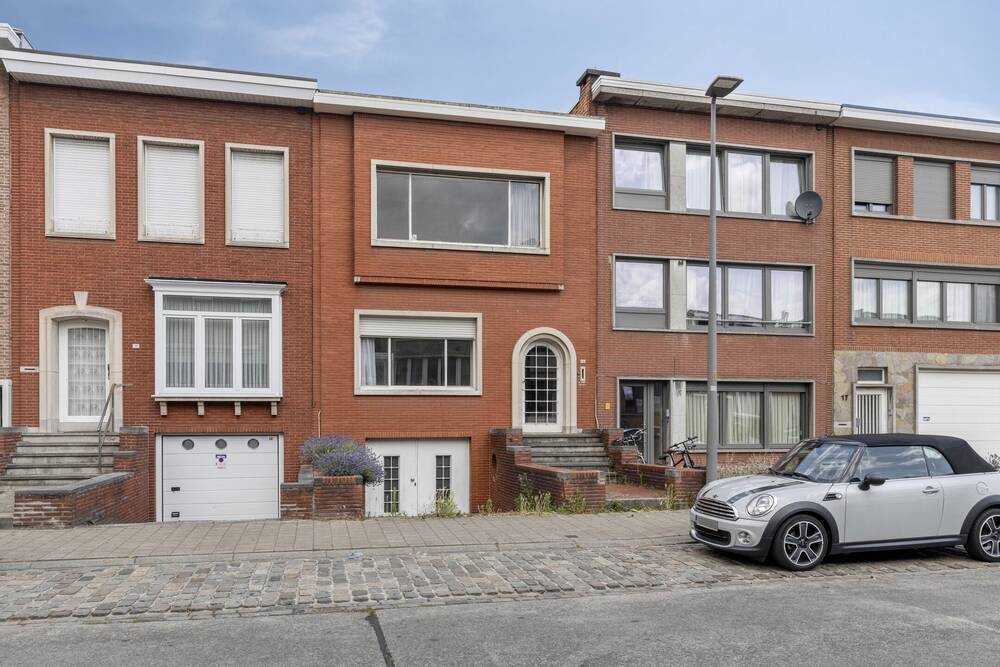 Huis te koop in Deurne 2100 315000.00€ 2 slaapkamers 160.00m² - Zoekertje 521881