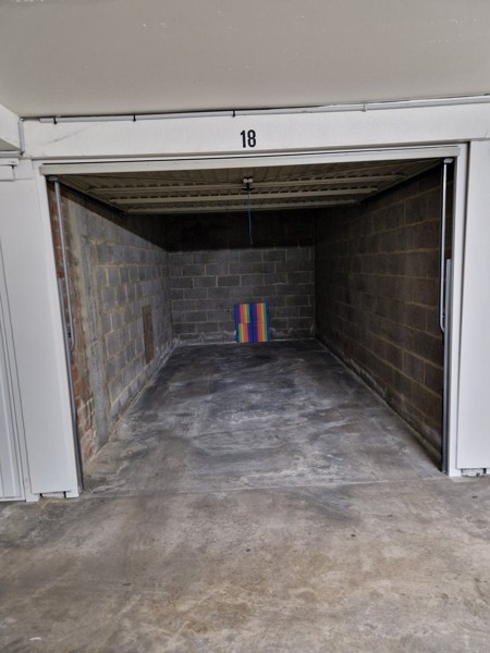 Box te  koop in Deurne 2100 15000.00€  slaapkamers m² - Zoekertje 522108