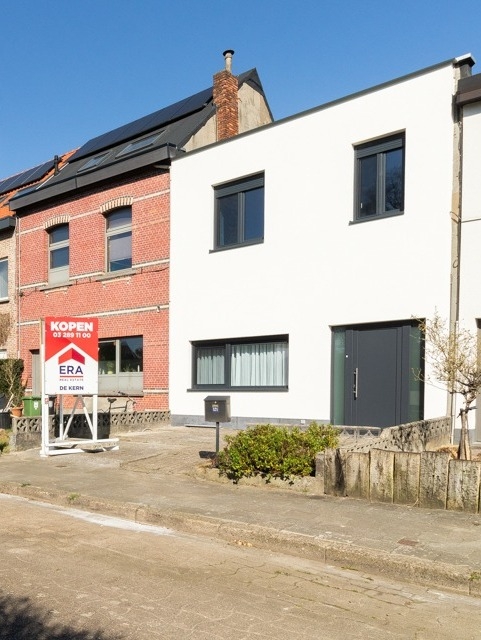 Huis te  koop in Hove 2540 369000.00€ 3 slaapkamers 177.76m² - Zoekertje 523753