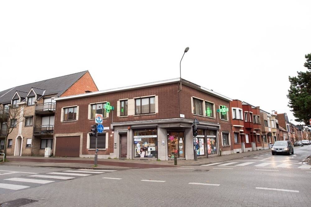 Huis te koop in Hoboken 2660 499000.00€ 4 slaapkamers 246.00m² - Zoekertje 522016