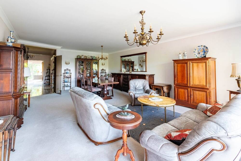 Appartement te huur in Berchem 2600 1300.00€ 2 slaapkamers 142.00m² - Zoekertje 523320