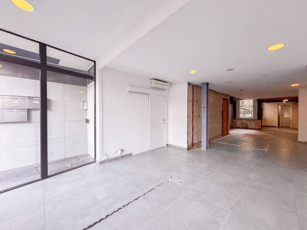 Handelszaak te huur in Wilrijk 2610 1300.00€ slaapkamers 95.00m² - Zoekertje 523319