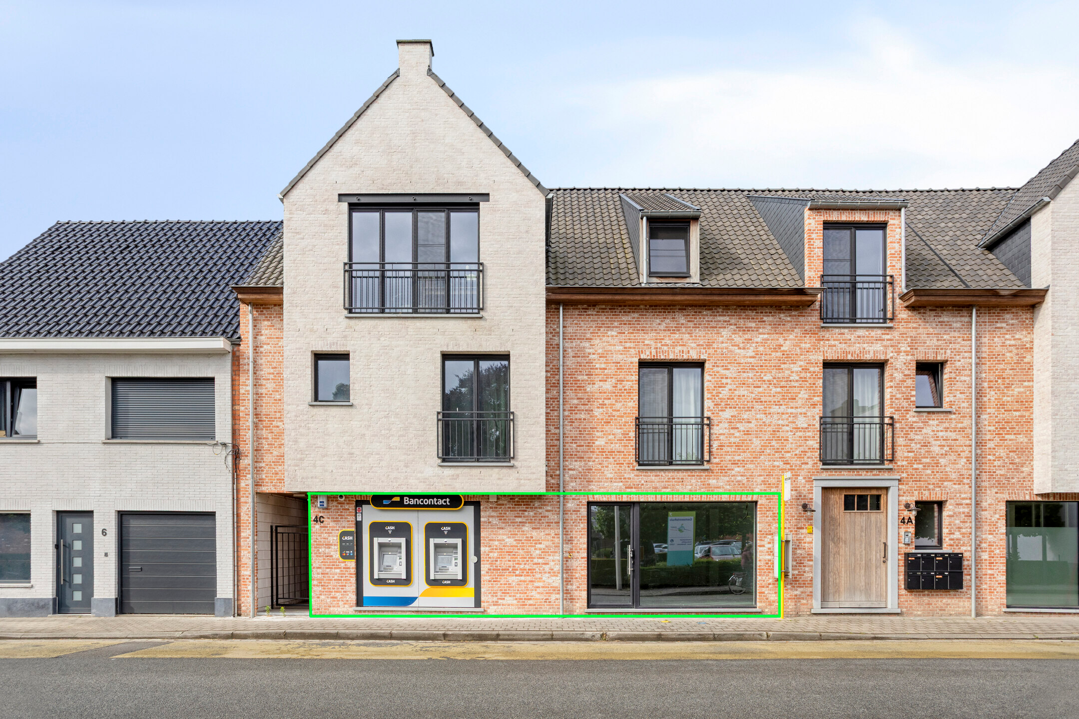 Handelszaak te  koop in Broechem 2520 215000.00€  slaapkamers 90.00m² - Zoekertje 524093