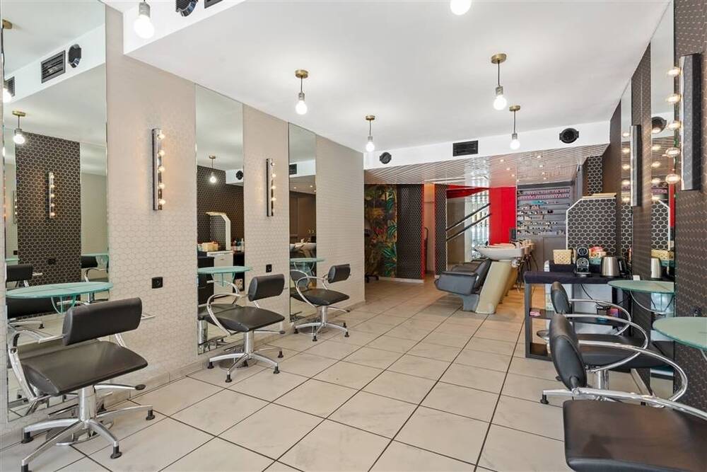 Handelszaak te koop in Deurne 2100 179000.00€ slaapkamers 71.00m² - Zoekertje 525972