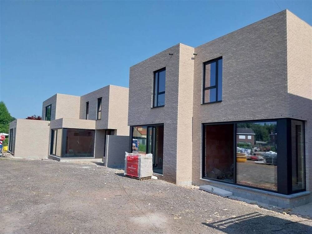Huis te koop in Mol 2400 405000.00€ 3 slaapkamers 165.00m² - Zoekertje 526869