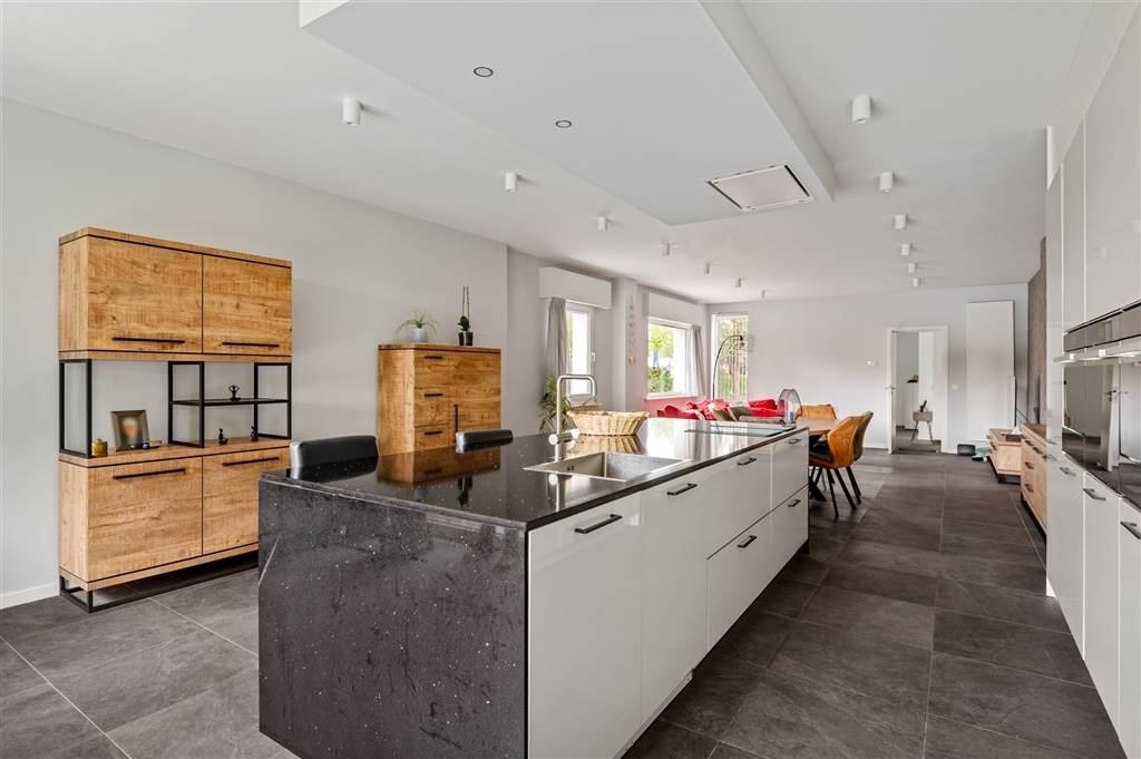 Huis te  koop in Mechelen 2800 595000.00€ 4 slaapkamers 201.00m² - Zoekertje 525767