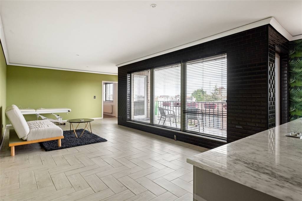 Appartement te koop in Deurne 2100 210000.00€ 1 slaapkamers 72.00m² - Zoekertje 525958