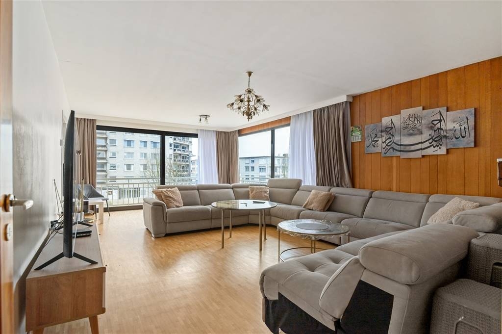 Appartement te koop in Deurne 2100 229000.00€ 2 slaapkamers 110.00m² - Zoekertje 525982