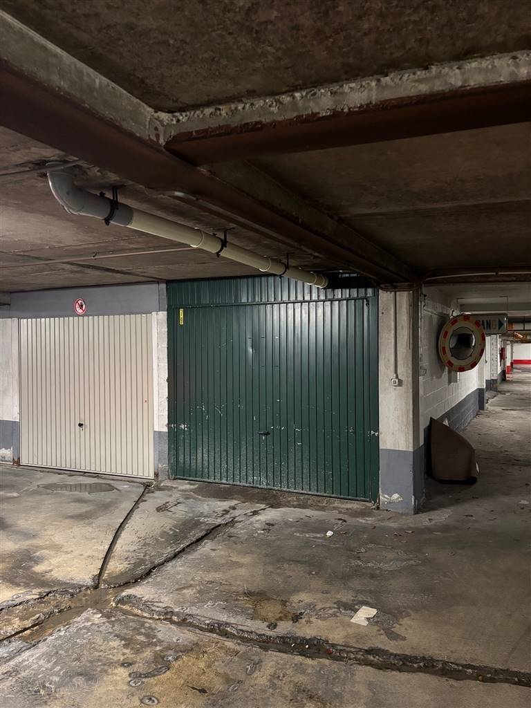 Parking & garage te koop in Deurne 2100 16500.00€ slaapkamers m² - Zoekertje 525935
