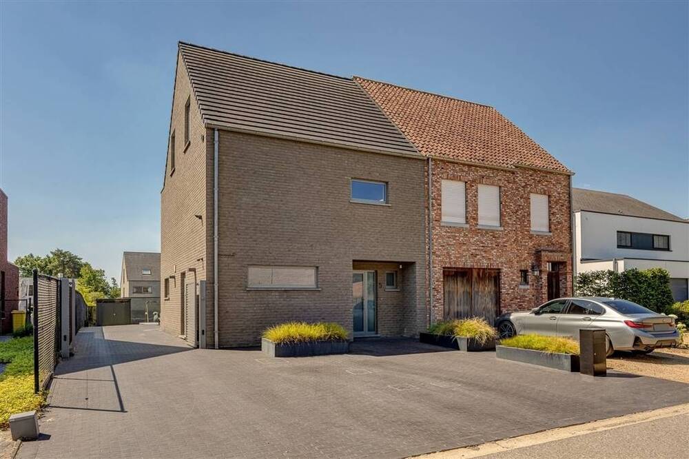Huis te koop in Heist-op-den-Berg 2220 539000.00€ 3 slaapkamers 226.00m² - Zoekertje 525290