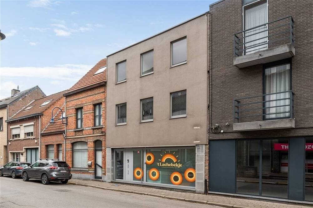 Appartement te koop in Kontich 2550 379000.00€ 3 slaapkamers m² - Zoekertje 526070