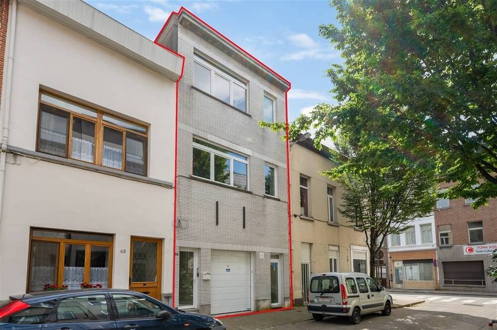 Huis te koop in Antwerpen 2060 249000.00€ 2 slaapkamers 111.00m² - Zoekertje 526265