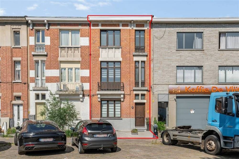 Huis te koop in Deurne 2100 399000.00€ 4 slaapkamers 162.00m² - Zoekertje 526038