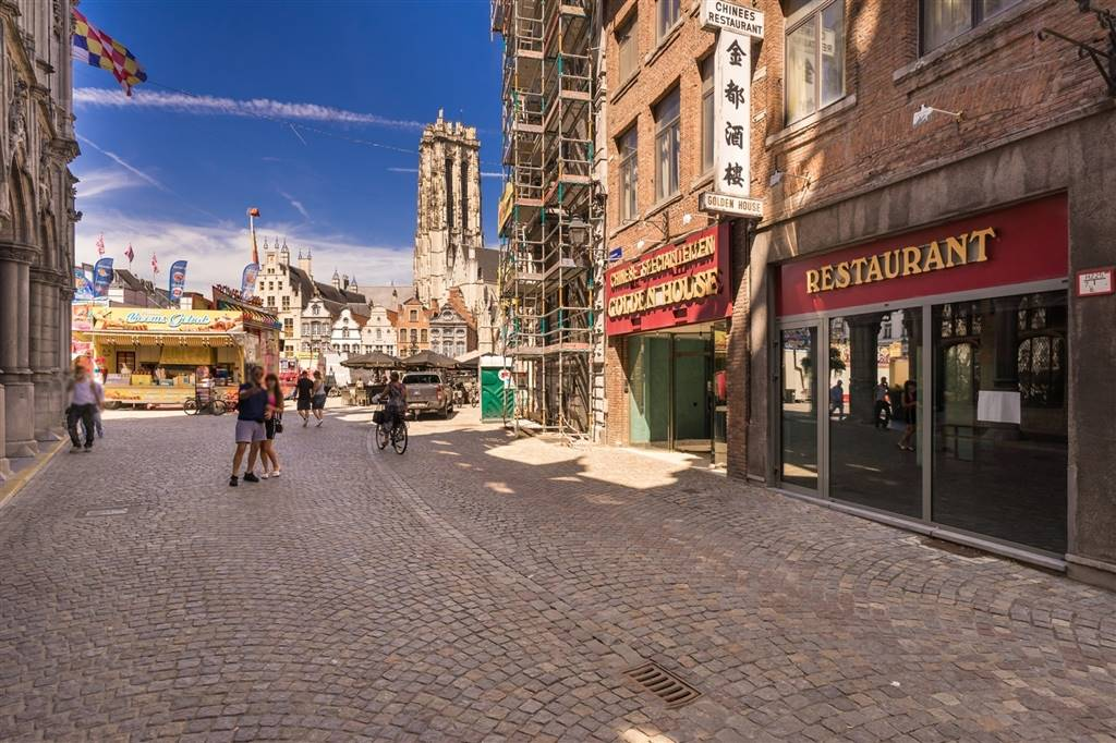 Handelszaak te  huur in Mechelen 2800 3200.00€  slaapkamers m² - Zoekertje 527841