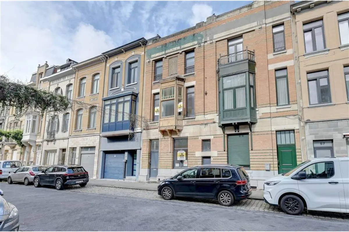 Huis te  koop in Deurne 2100 450000.00€ 4 slaapkamers 343.00m² - Zoekertje 529084