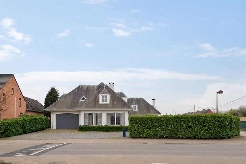 Huis te  koop in Westmeerbeek 2235 690000.00€ 6 slaapkamers 620.00m² - Zoekertje 528543
