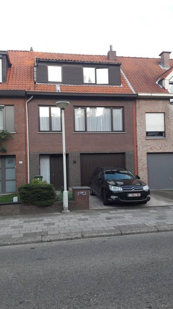 Huis te  huur in Ekeren 2180 1700.00€ 4 slaapkamers 190.00m² - Zoekertje 530368