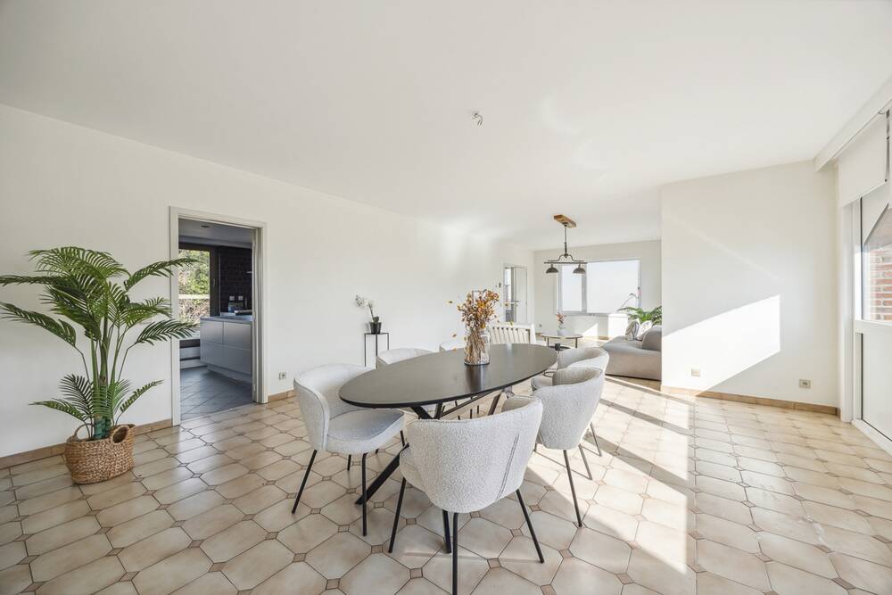 Duplex te  koop in Wilrijk 2610 349000.00€ 3 slaapkamers 167.00m² - Zoekertje 528676