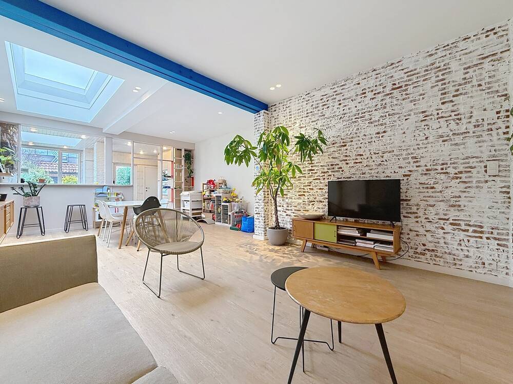 Huis te huur in Berchem 2600 1900.00€ 3 slaapkamers 226.00m² - Zoekertje 528982