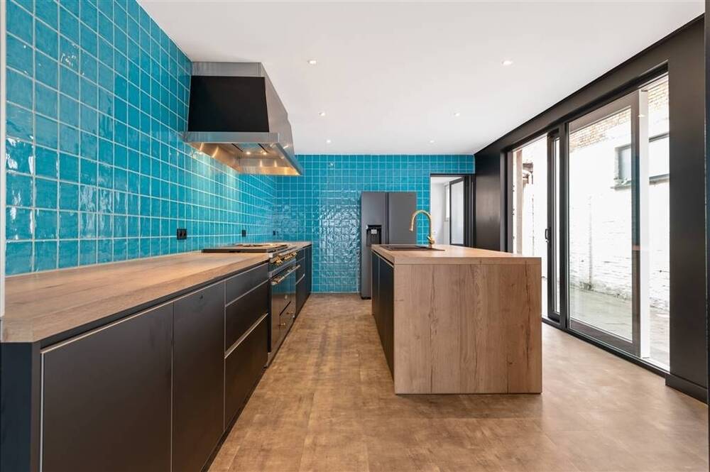 Huis te koop in Deurne 2100 569000.00€ 8 slaapkamers 300.00m² - Zoekertje 528492