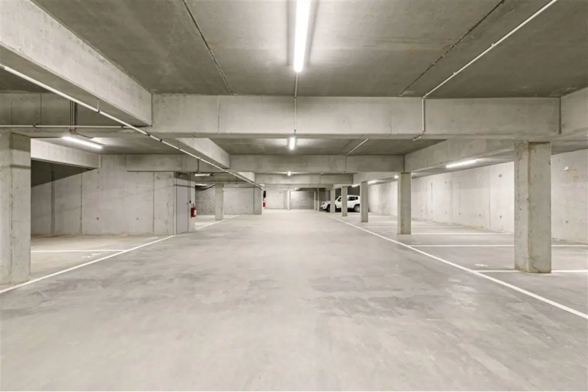 Parking & garage te  koop in Lier 2500 24000.00€  slaapkamers m² - Zoekertje 529930