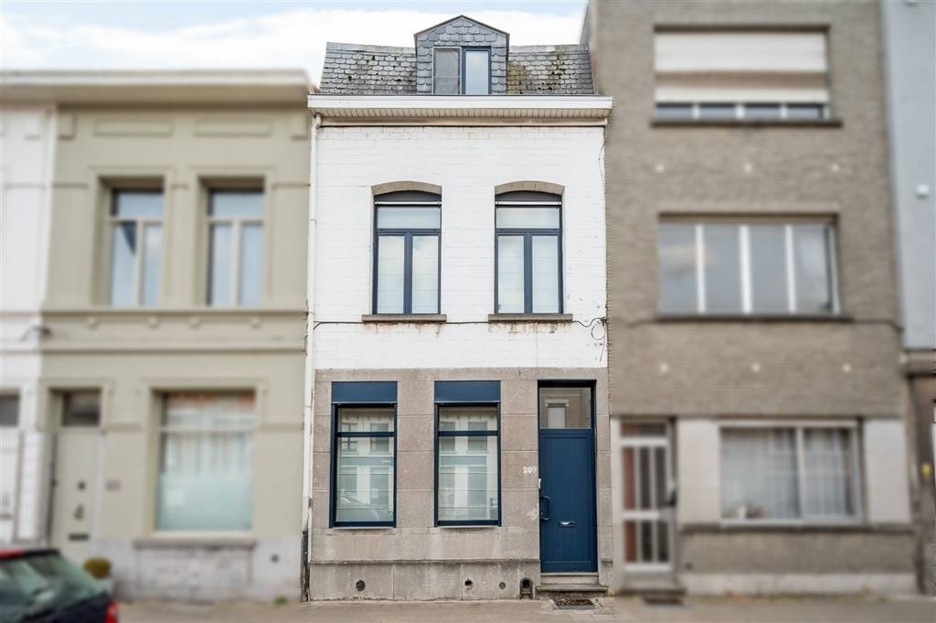 Huis te  koop in Lier 2500 379000.00€ 4 slaapkamers 158.00m² - Zoekertje 530045