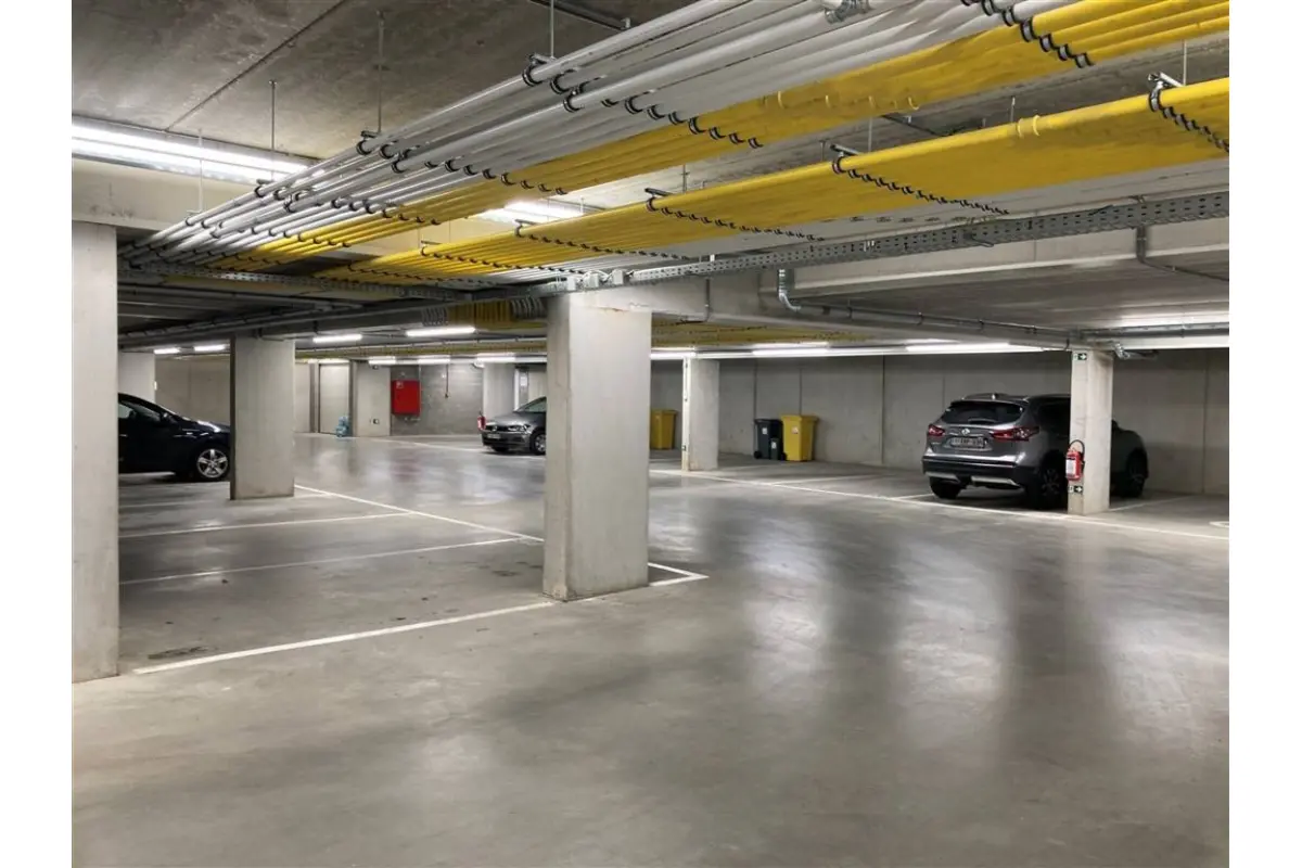 Parking te  koop in Mol 2400 16950.00€  slaapkamers m² - Zoekertje 529921