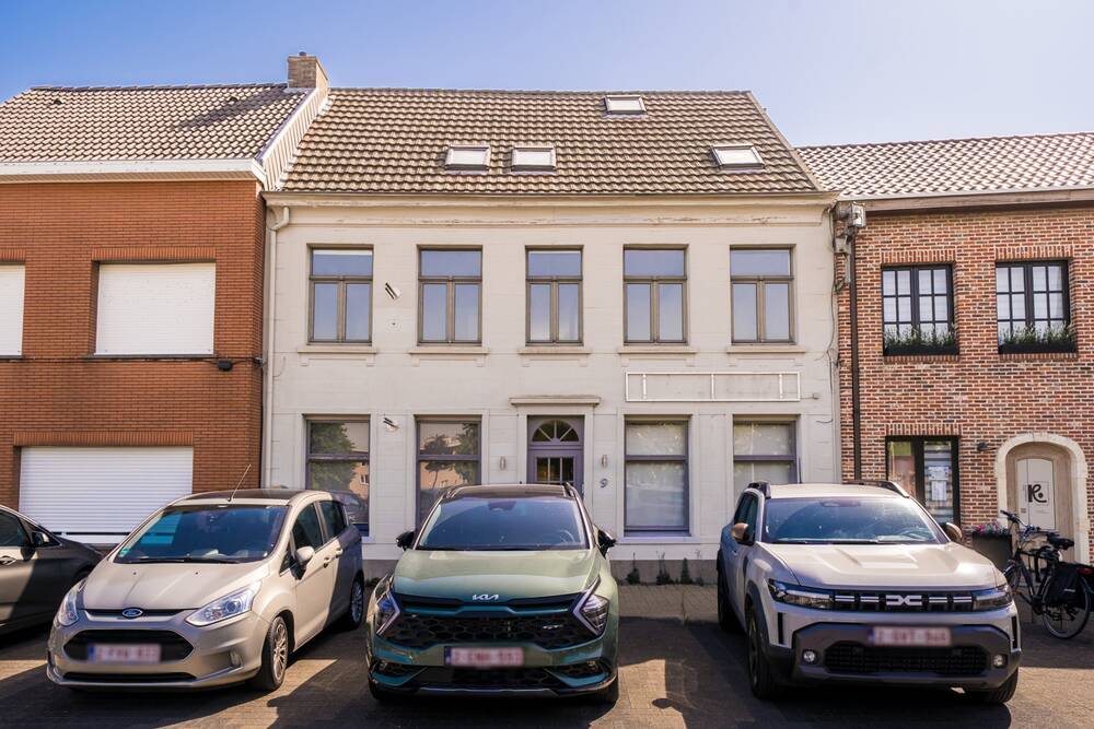 Appartementsgebouw te  koop in Ranst 2520 299000.00€ 6 slaapkamers 262.00m² - Zoekertje 530348