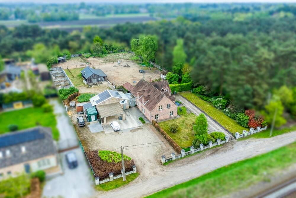 Huis te koop in Mol 2400 699000.00€ 5 slaapkamers 223.00m² - Zoekertje 531206
