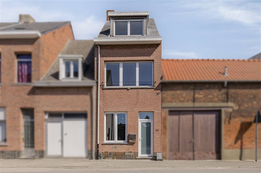Huis te  koop in Mechelen 2800 215000.00€ 2 slaapkamers 77.00m² - Zoekertje 530936