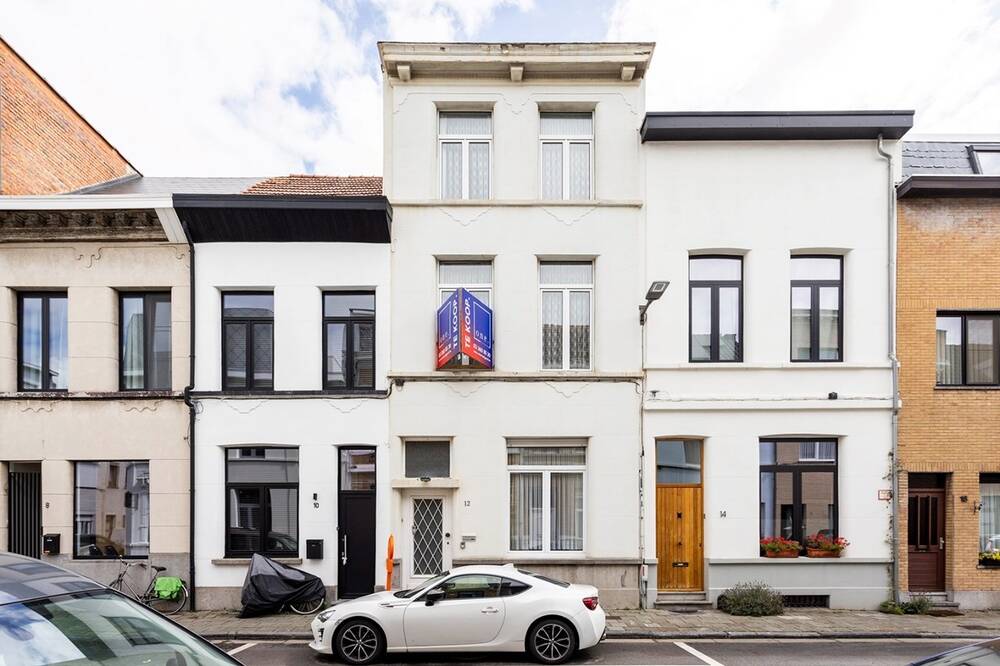 Huis te koop in Berchem 2600 485000.00€ 6 slaapkamers 236.00m² - Zoekertje 530828