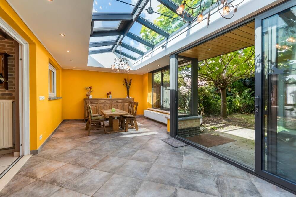 Huis te koop in Zwijndrecht 2070 495000.00€ 4 slaapkamers 273.00m² - Zoekertje 533056