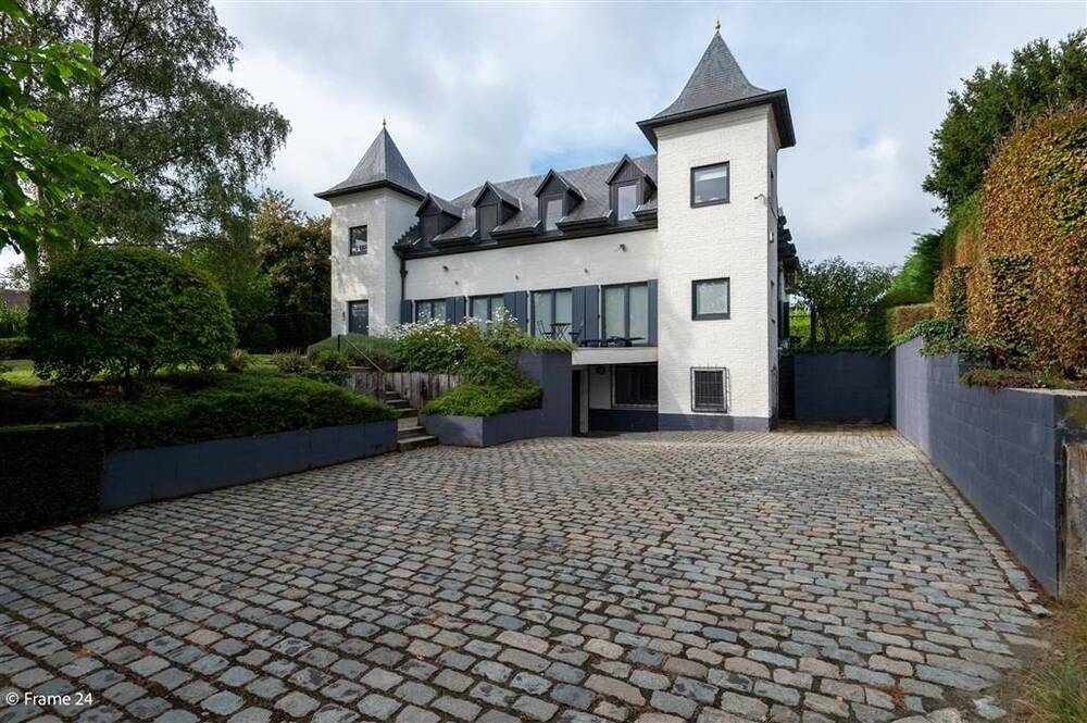 Villa te koop in Kontich 2550 849000.00€ 4 slaapkamers 420.00m² - Zoekertje 533400