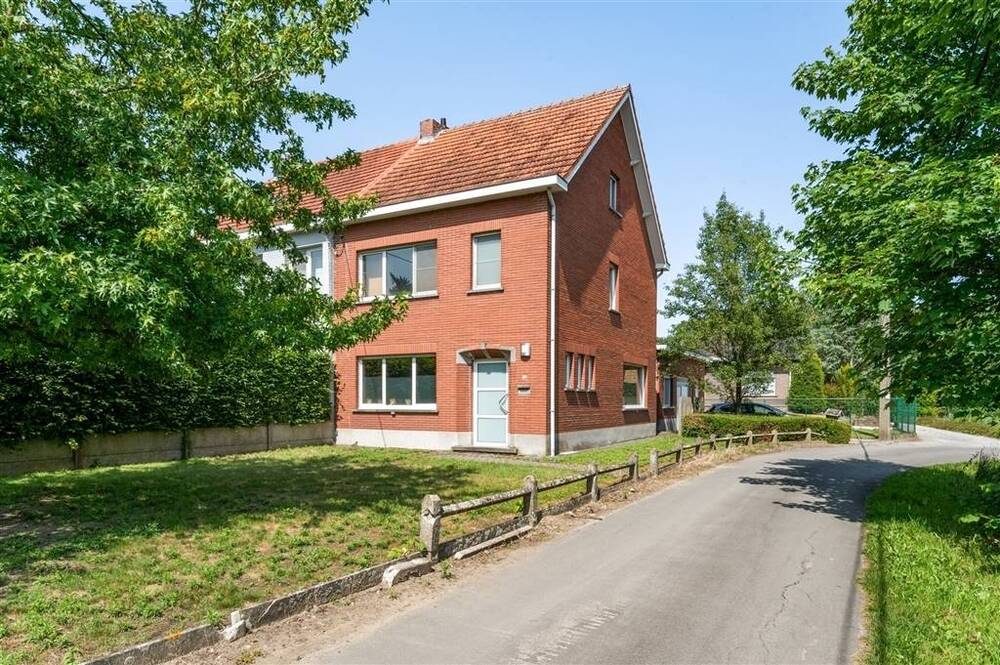Huis te  koop in Sint-Katelijne-Waver 2860 375000.00€ 3 slaapkamers 133.00m² - Zoekertje 534321