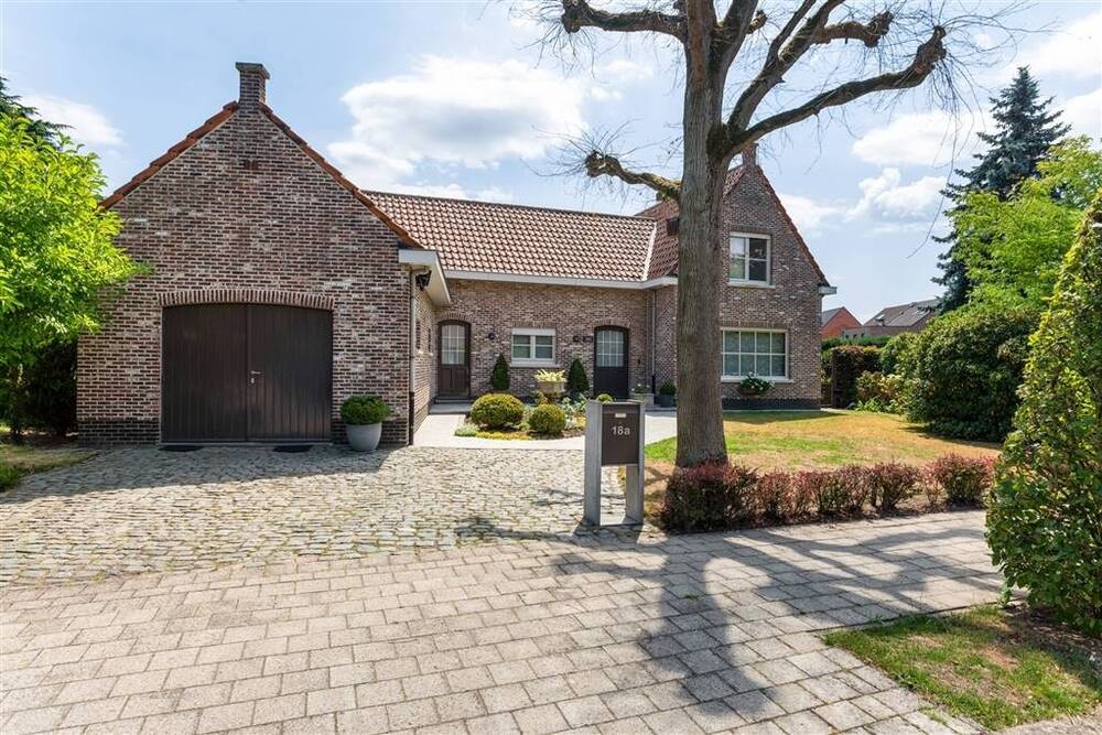 Huis te koop in Nijlen 2560 545000.00€ 4 slaapkamers 268.00m² - Zoekertje 533895