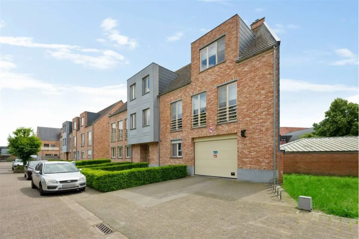 Parking te  huur in Kasterlee 2460 75.00€  slaapkamers m² - Zoekertje 533880