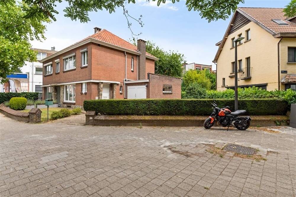 Huis te  koop in Mortsel 2640 439000.00€ 3 slaapkamers 122.00m² - Zoekertje 535405