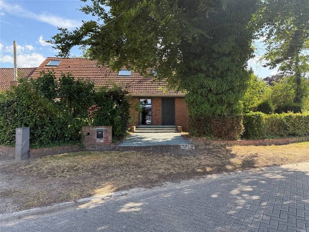 Huis te  huur in Gierle 2275 1750.00€ 4 slaapkamers m² - Zoekertje 536087