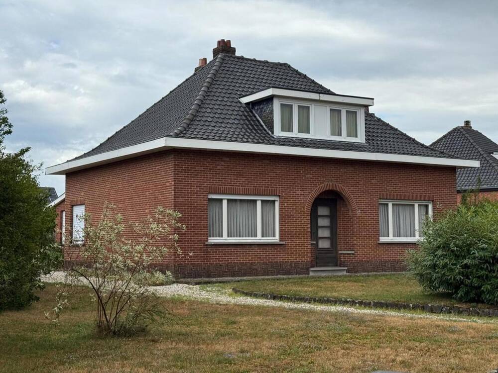 Huis te  koop in Balen 2490 182000.00€ 3 slaapkamers m² - Zoekertje 536355