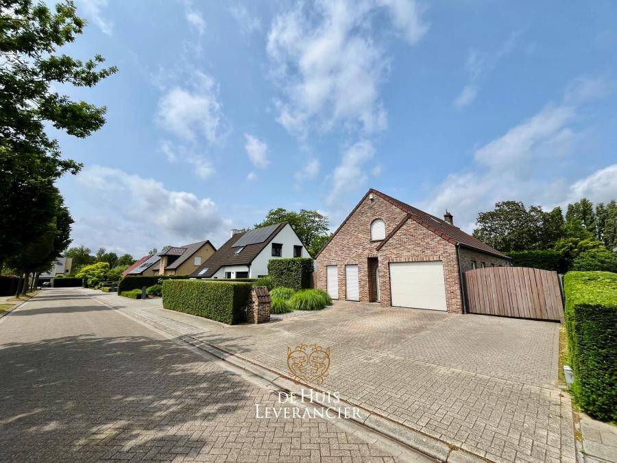 Villa te in Kontich 2550 961700.00€ 4 slaapkamers 237.00m² - Zoekertje 536483