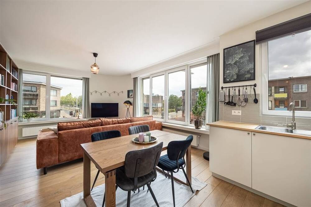Appartement te  koop in Mortsel 2640 254000.00€ 2 slaapkamers 72.00m² - Zoekertje 559569