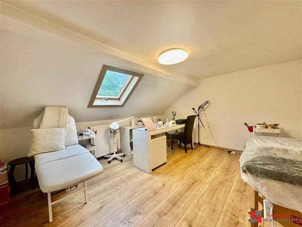 Huis te koop in Wilrijk 2610 365000.00€ 4 slaapkamers 162.00m² - Zoekertje 538067