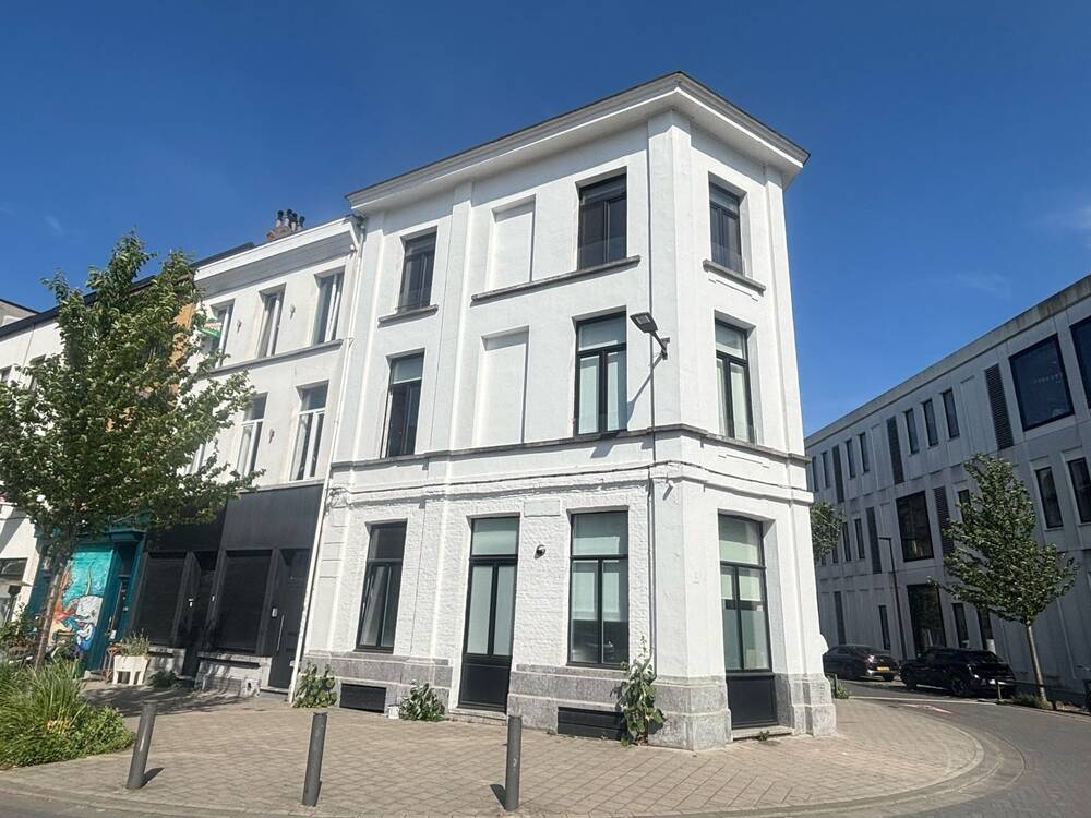 Appartementsgebouw te  koop in Antwerpen 2060 899000.00€  slaapkamers m² - Zoekertje 538756